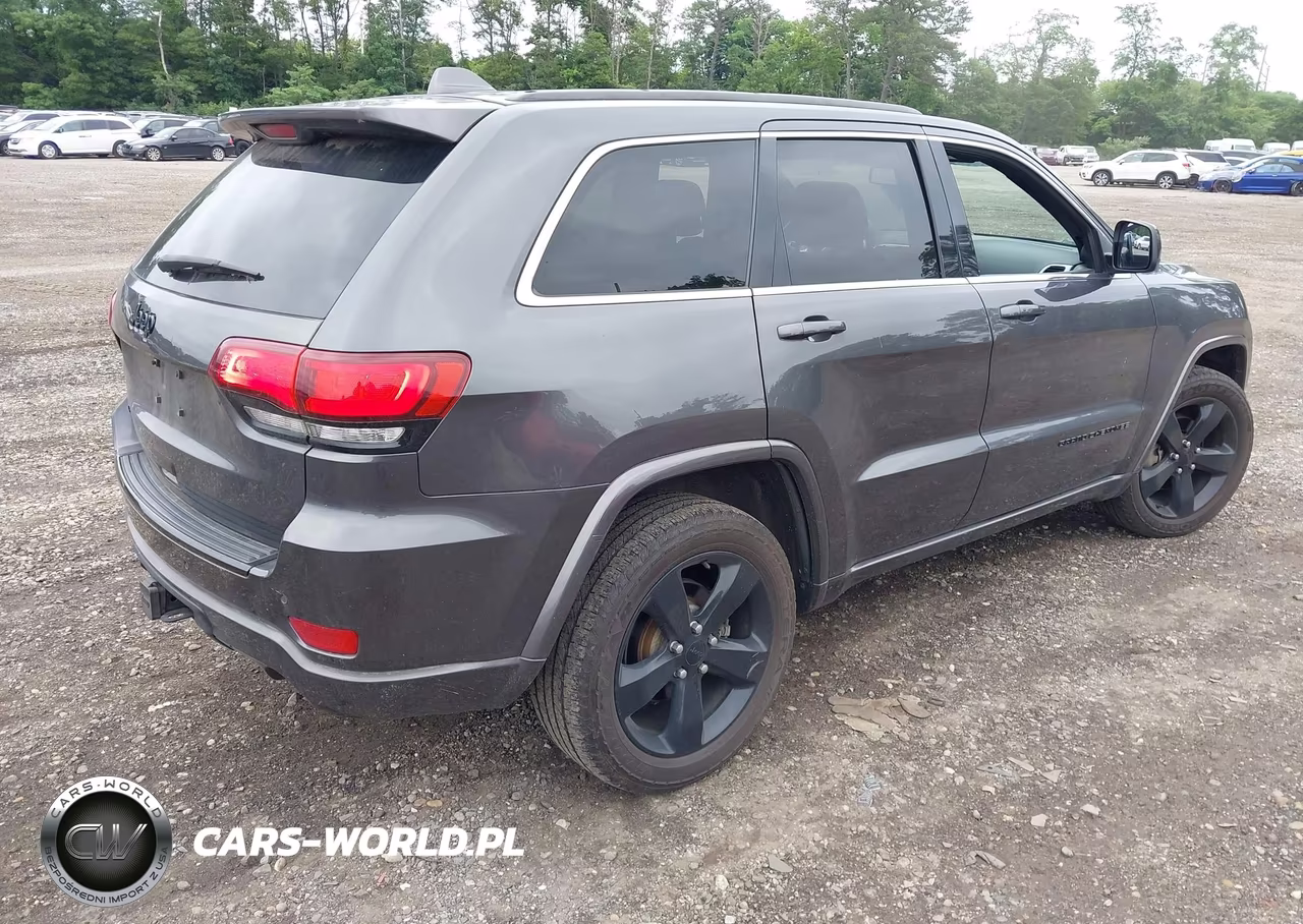 2015 Jeep Grand Cherokee Altitude VIN:1C4RJFAG1FC224887 - 4