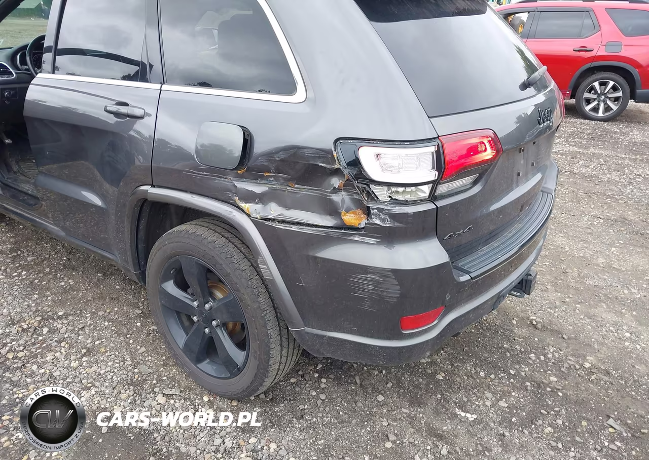 2015 Jeep Grand Cherokee Altitude VIN:1C4RJFAG1FC224887 - 6