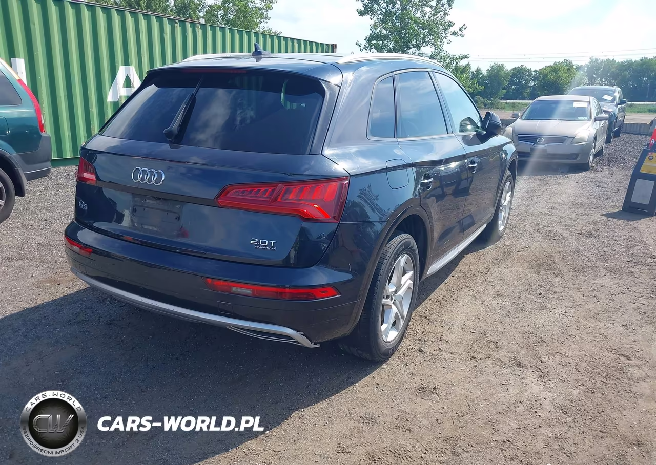 2018 Audi Q5 2.0T Premium-2.0T Tech Premium VIN:WA1ANAFY6J2050667 - 4