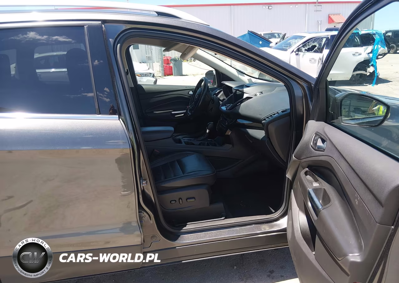 2017 Ford Escape Titanium VIN:1FMCU0JD7HUE54412 - 5