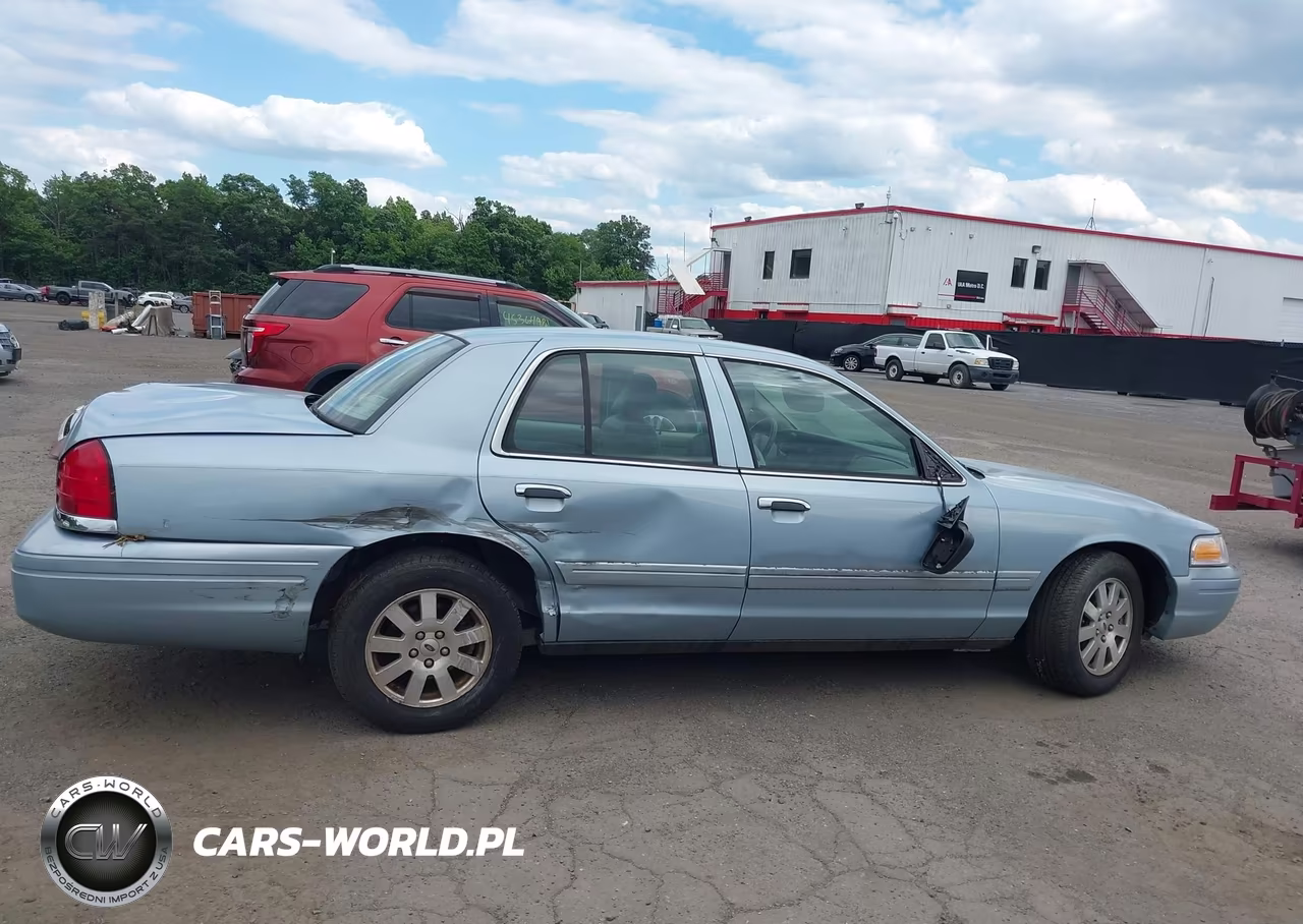 2007 Ford Crown Victoria Lx VIN:2FAHP74V77X115581 - 13