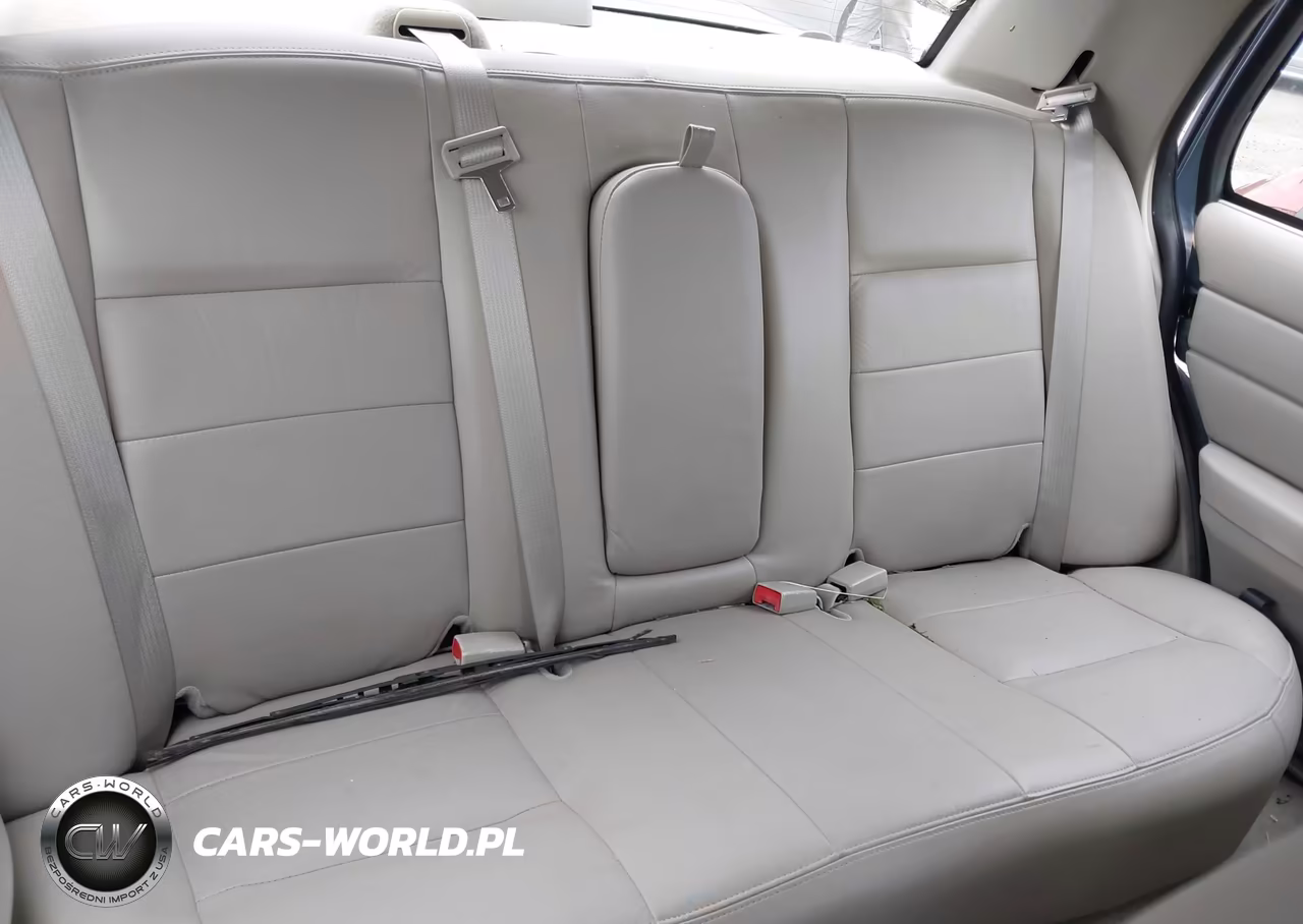 2007 Ford Crown Victoria Lx VIN:2FAHP74V77X115581 - 8