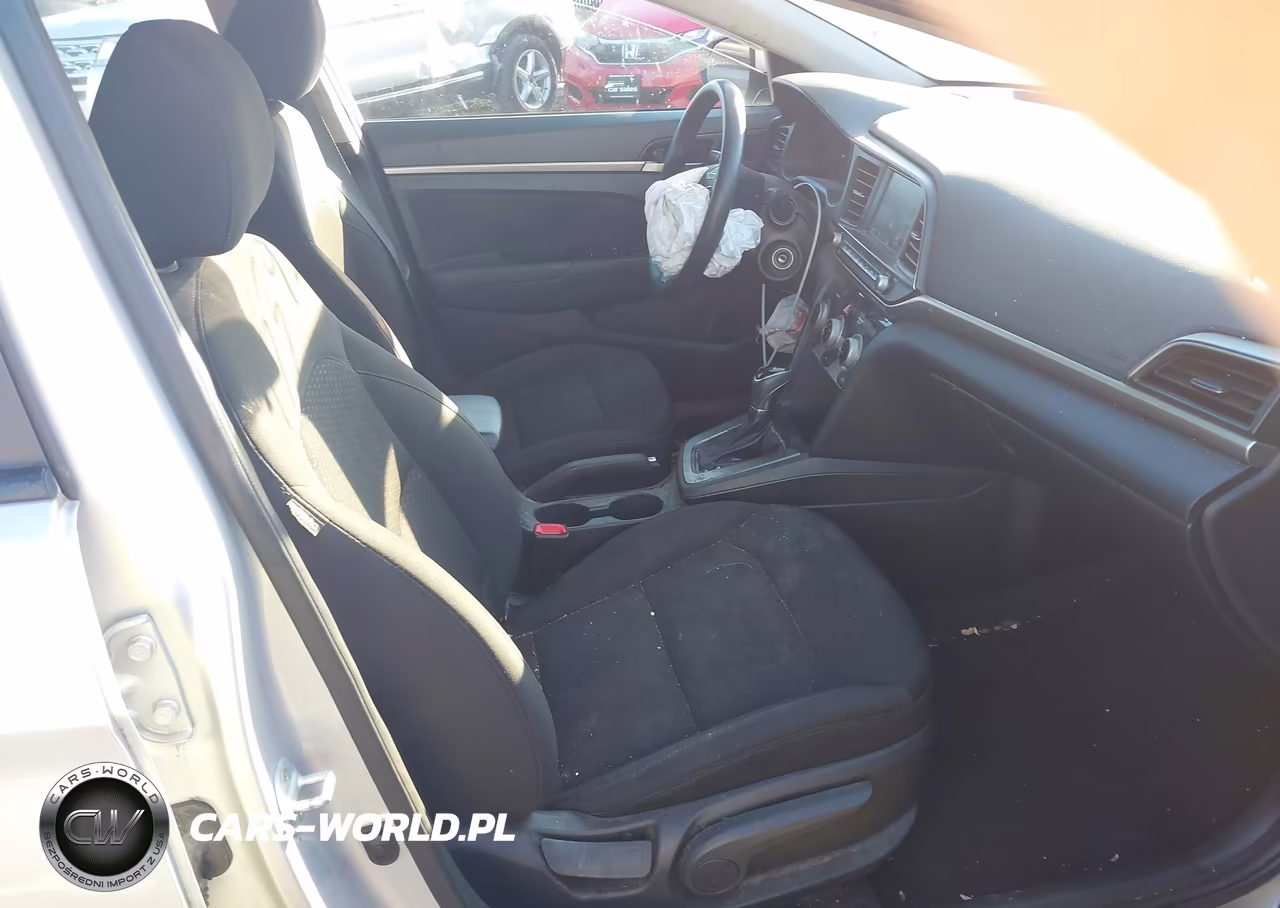 2019 Hyundai Elantra Sel VIN:5NPD84LF6KH428095 - 5