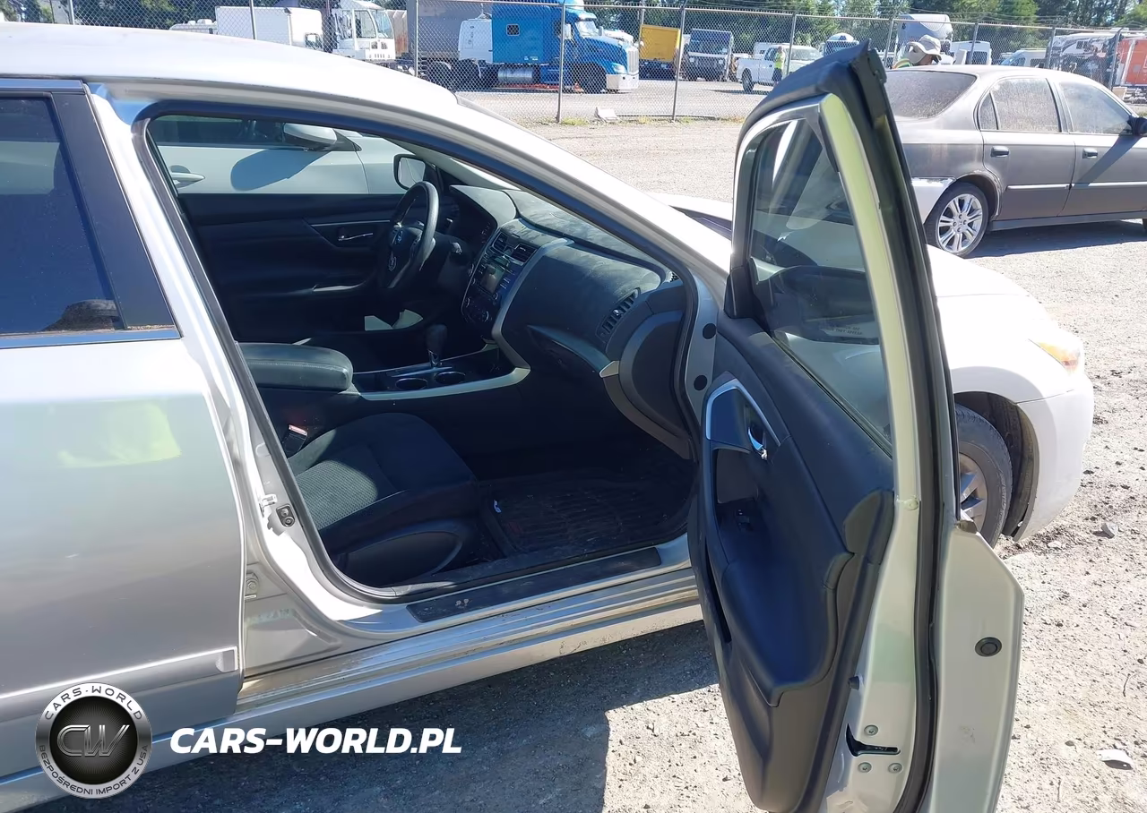 2015 Nissan Altima 2.5 S VIN:1N4AL3AP5FC574065 - 5