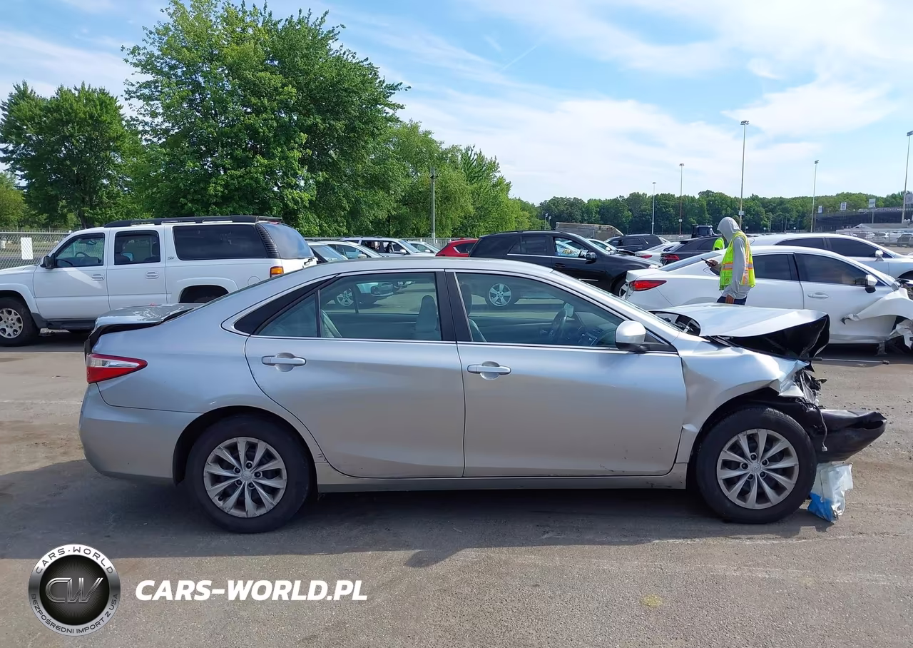 2017 Toyota Camry Le VIN:4T1BF1FK3HU414671 - 13
