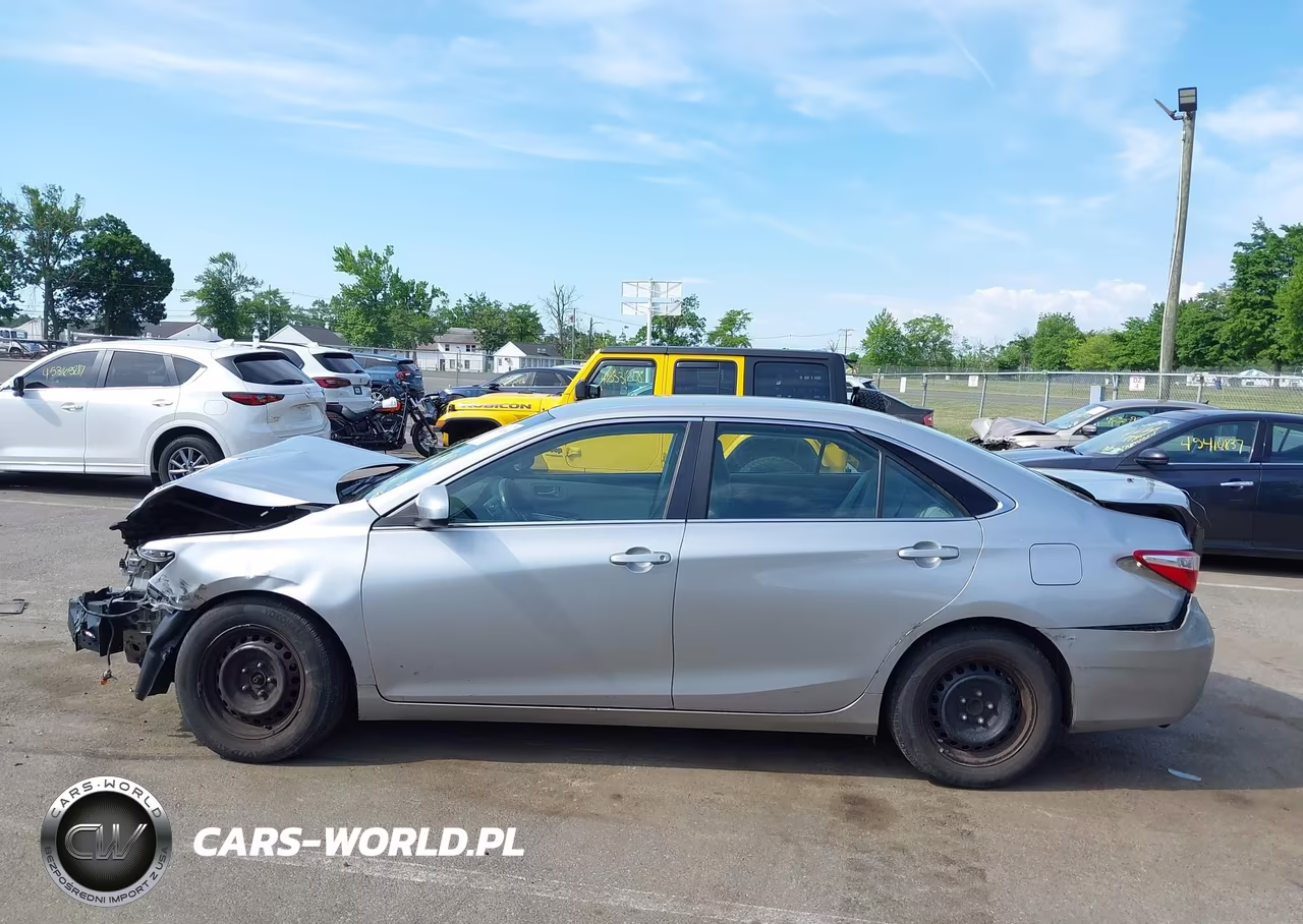 2017 Toyota Camry Le VIN:4T1BF1FK3HU414671 - 14