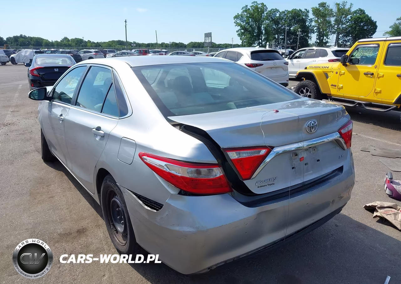 2017 Toyota Camry Le VIN:4T1BF1FK3HU414671 - 3
