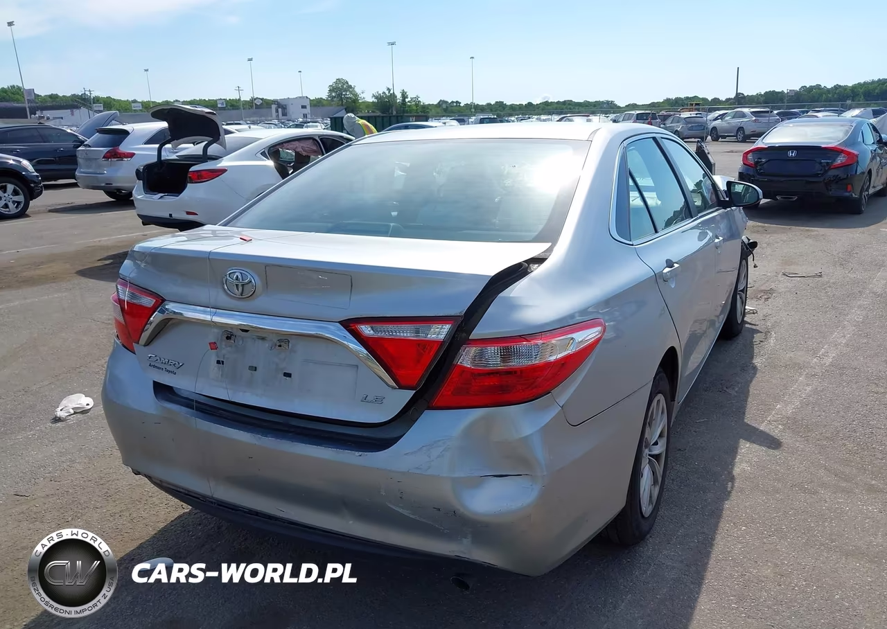 2017 Toyota Camry Le VIN:4T1BF1FK3HU414671 - 4