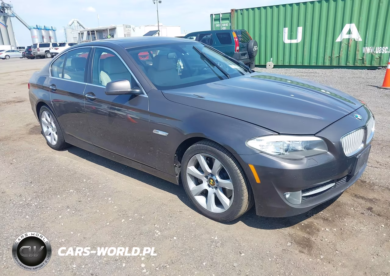 2013 BMW 550I xDrive – zdjęcie 1 z 16