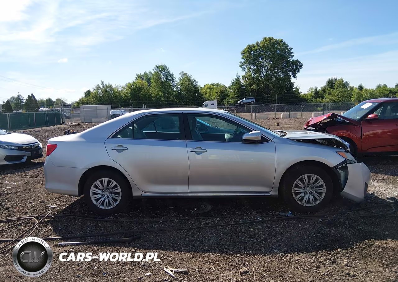 2012 Toyota Camry Le VIN:4T1BF1FK5CU131035 - 13