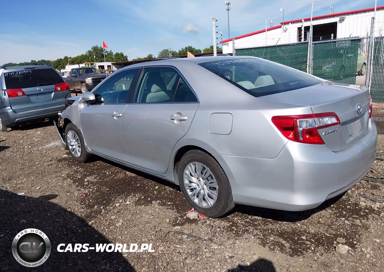 2012 Toyota Camry Le VIN:4T1BF1FK5CU131035 - 3