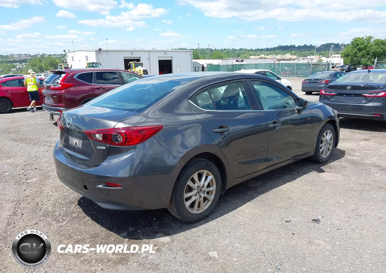 2017 Mazda Mazda3 Sport VIN:3MZBN1U73HM109064 - 4