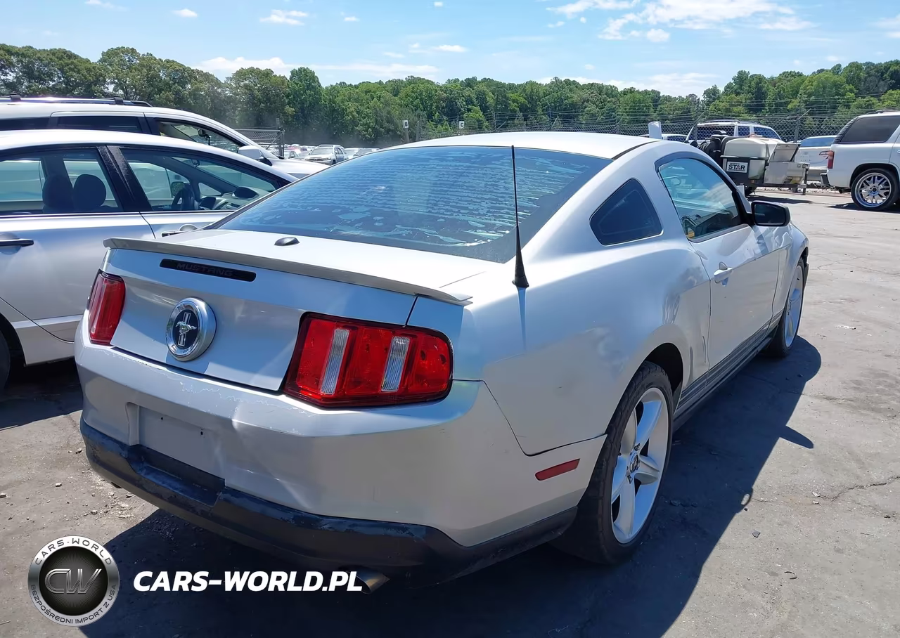2010 Ford Mustang V6-V6 Premium VIN:1ZVBP8AN0A5108603 - 4