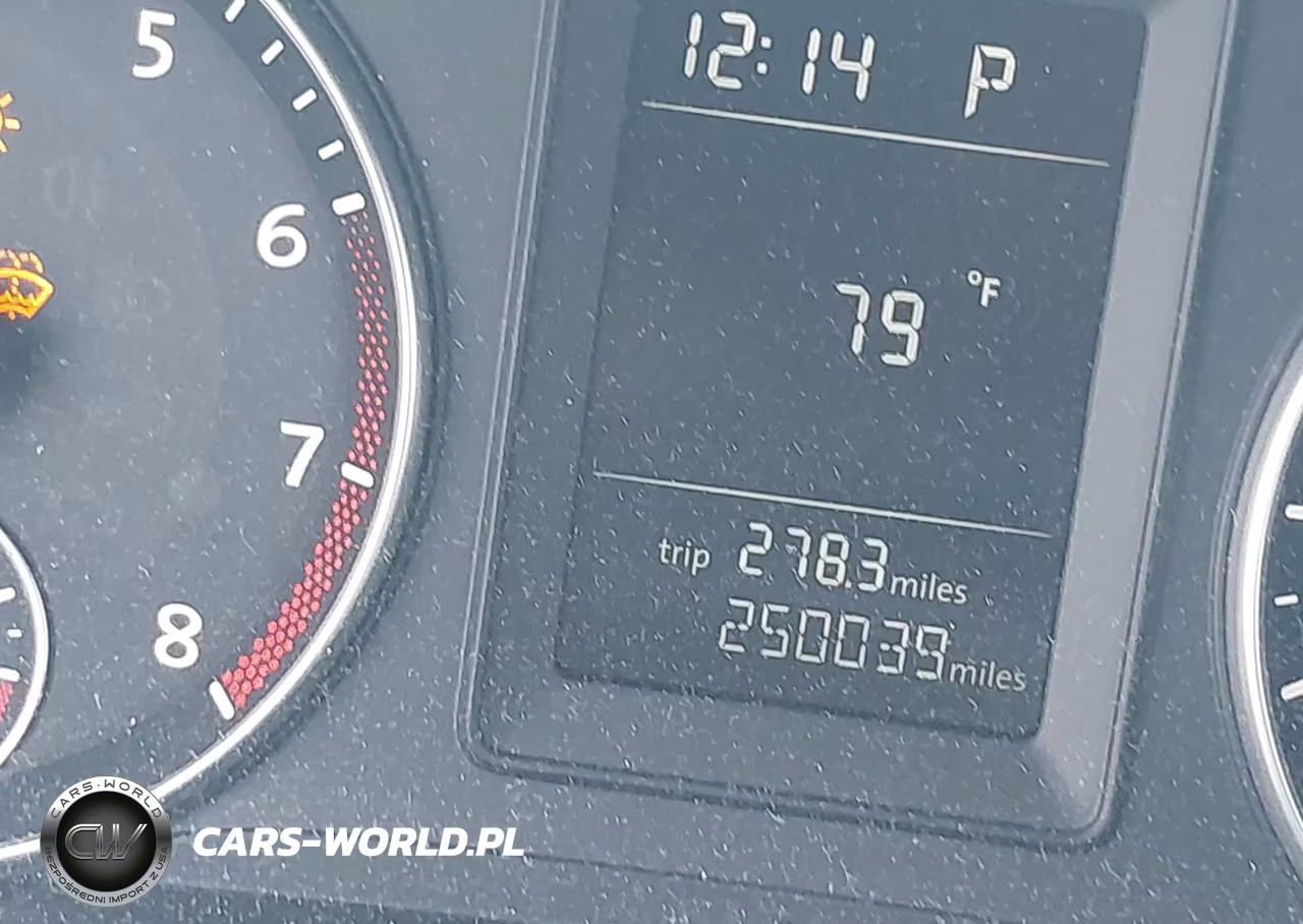 2010 Volkswagen Jetta Limited Edition VIN:3VWAX7AJ7AM137898 - 15