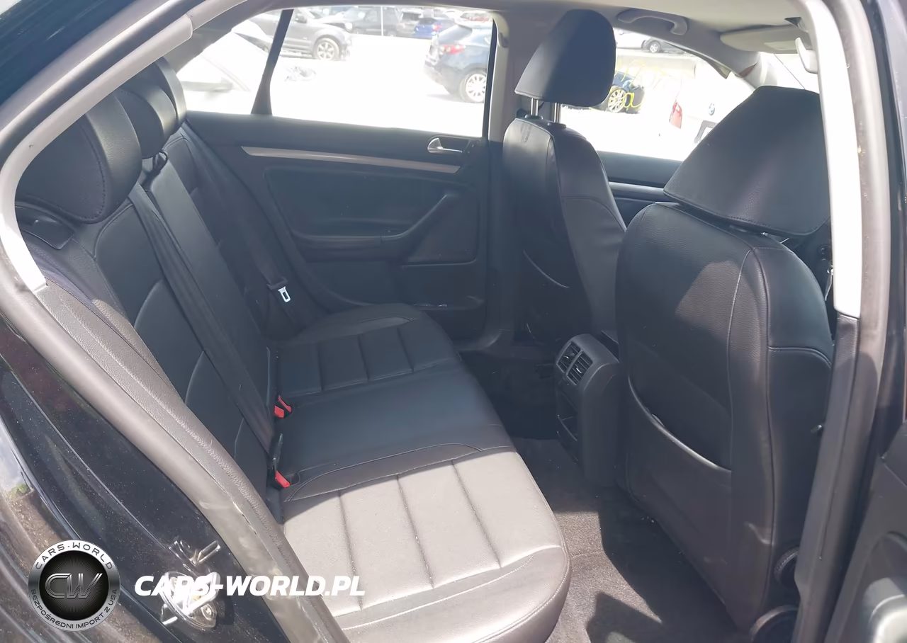2010 Volkswagen Jetta Limited Edition VIN:3VWAX7AJ7AM137898 - 8