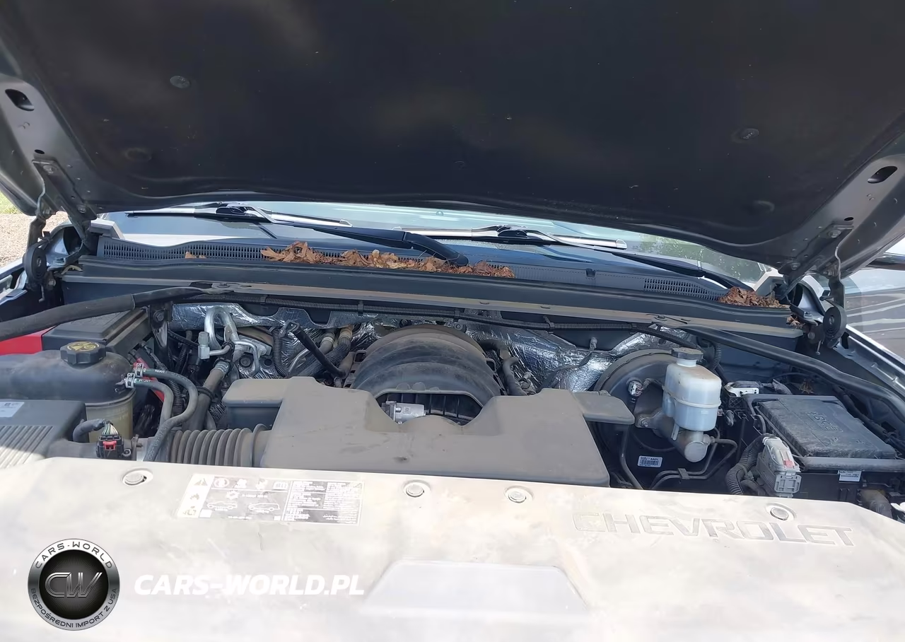 2018 Chevrolet Suburban Lt VIN:1GNSKHKC6JR353873 - 10