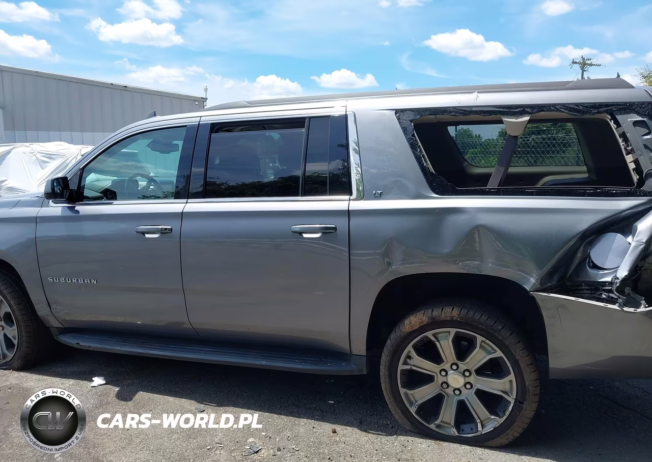 2018 Chevrolet Suburban Lt VIN:1GNSKHKC6JR353873 - 14