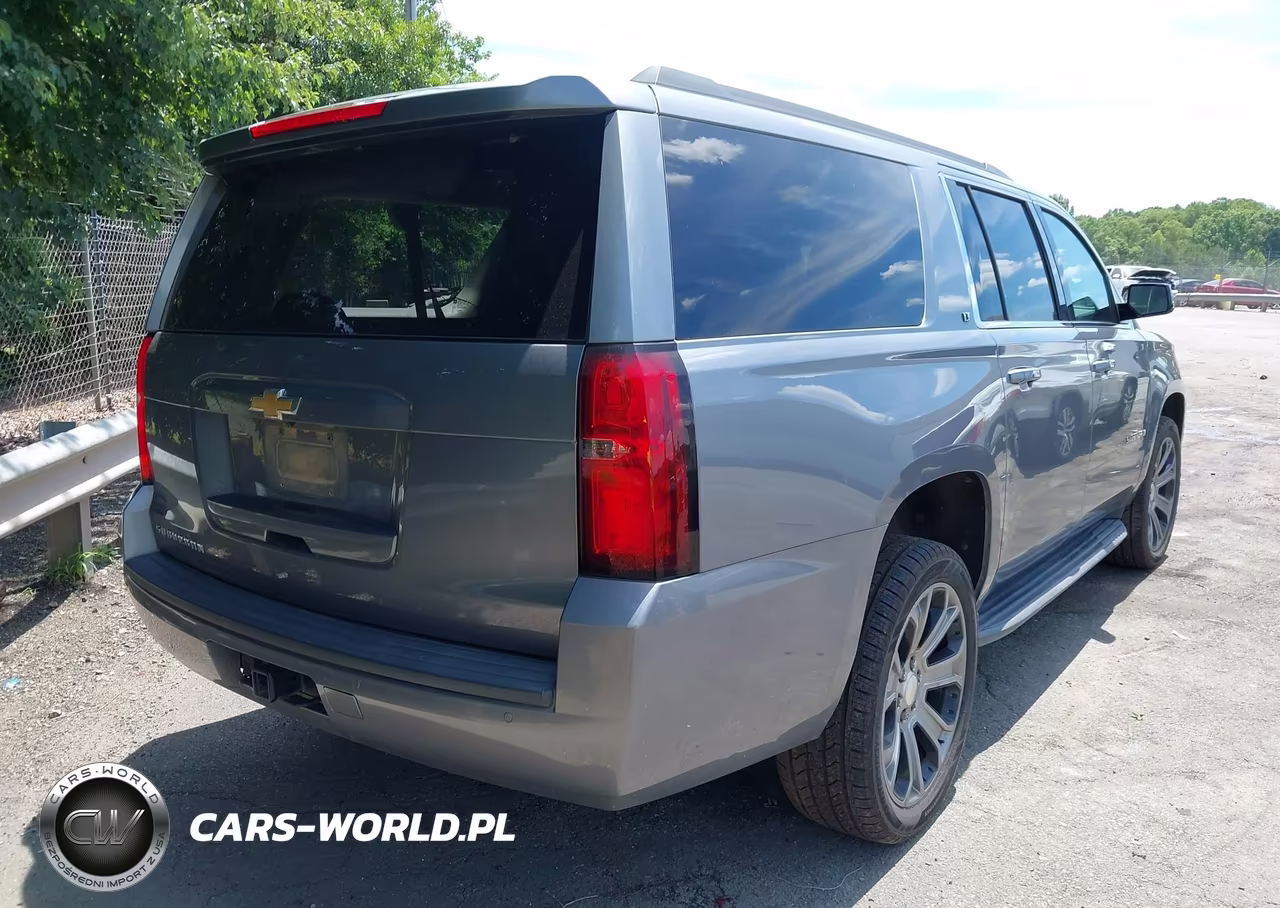 2018 Chevrolet Suburban Lt VIN:1GNSKHKC6JR353873 - 4