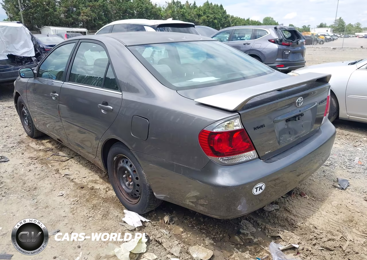 2005 Toyota Camry Se VIN:4T1BE32K25U569373 - 3