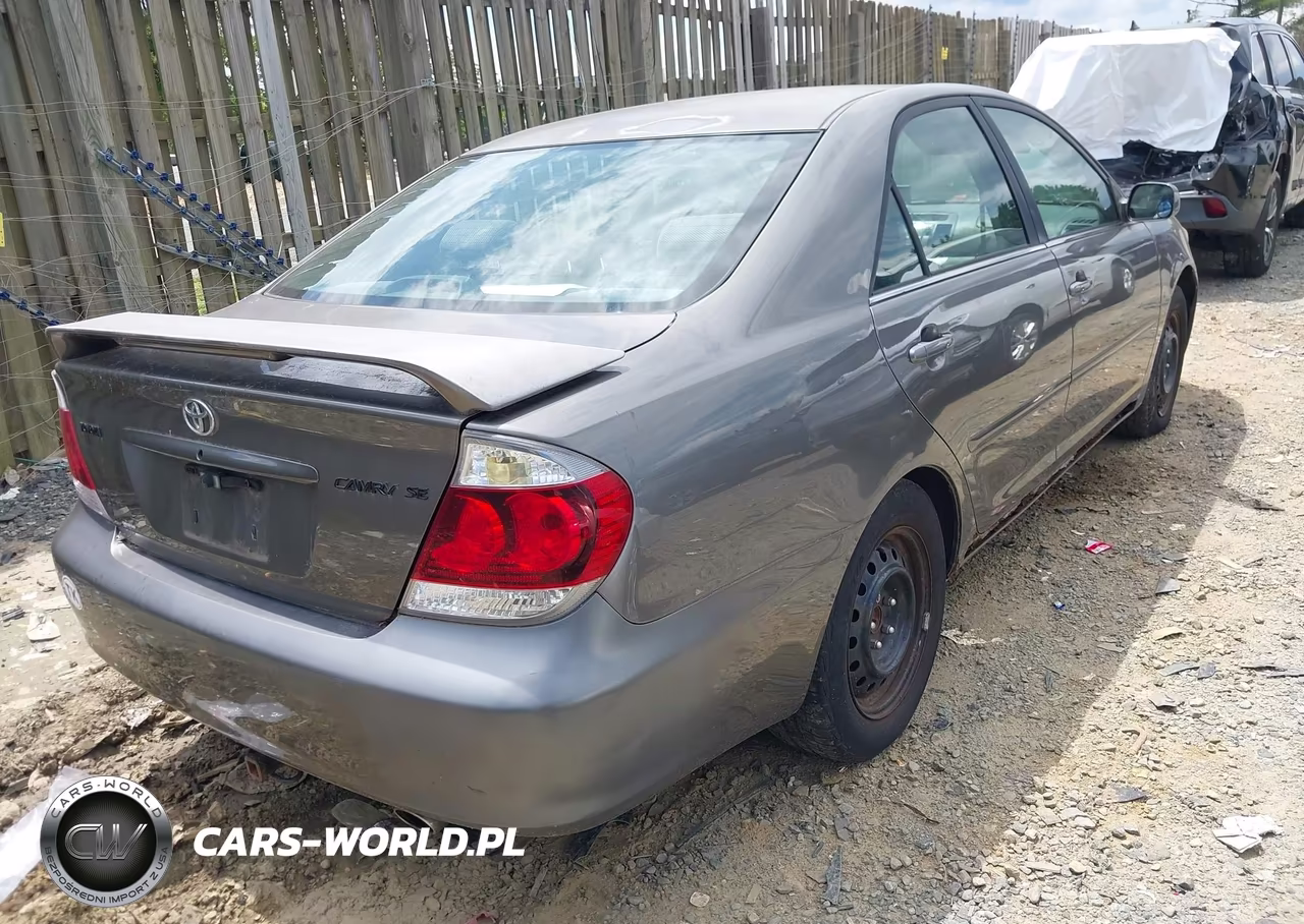 2005 Toyota Camry Se VIN:4T1BE32K25U569373 - 4