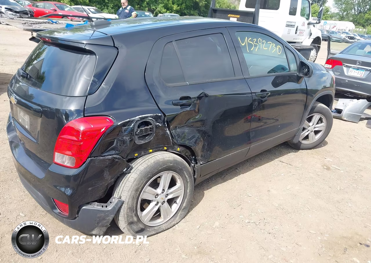 2020 Chevrolet Trax Awd Ls VIN:KL7CJNSB6LB063874 - 4