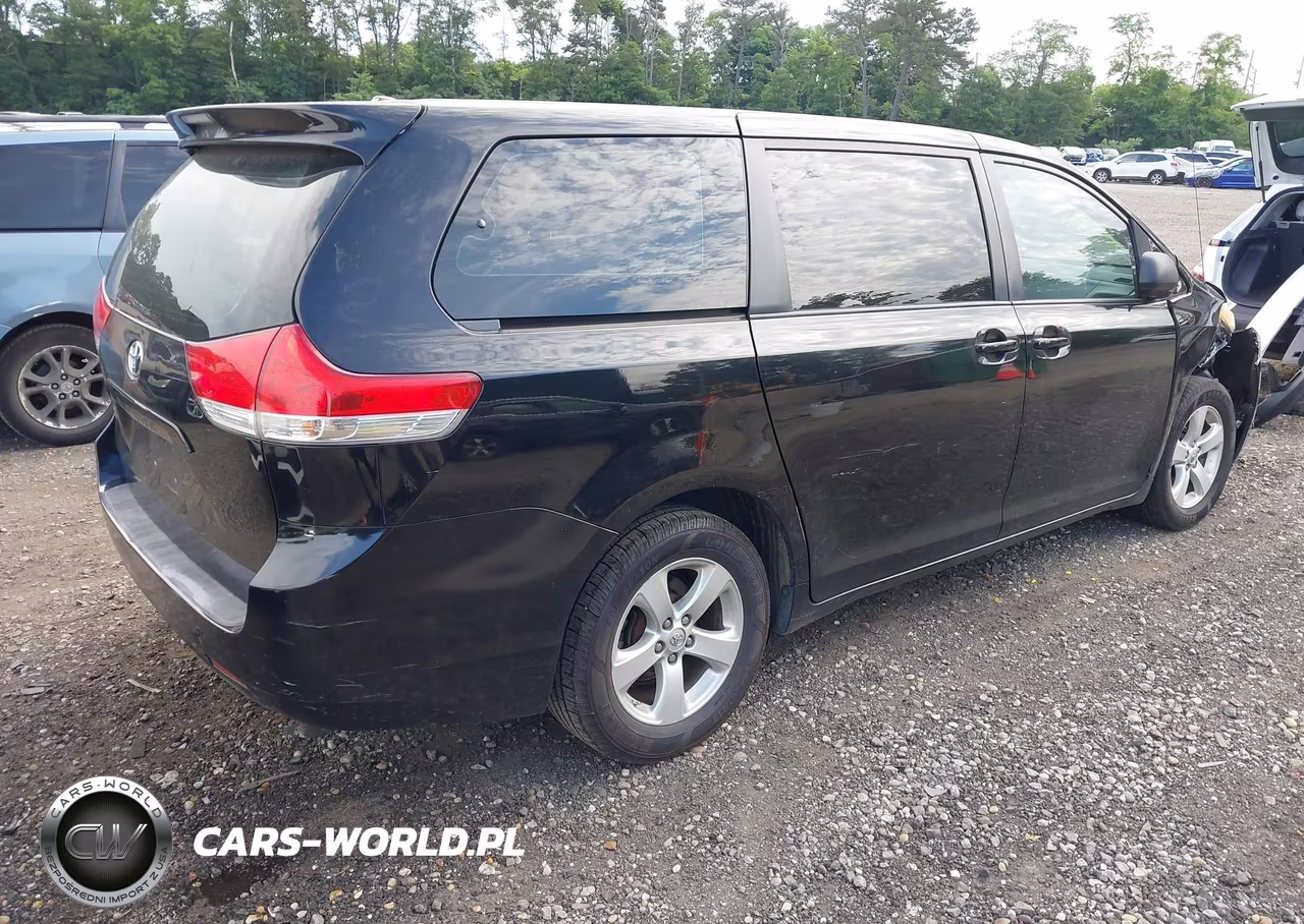 2014 Toyota Sienna L V6 7 Passenger VIN:5TDZK3DC7ES469940 - 4