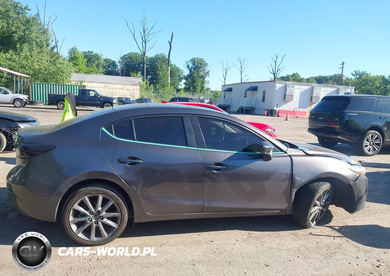2018 Mazda Mazda3 Touring VIN:3MZBN1V37JM263147 - 13