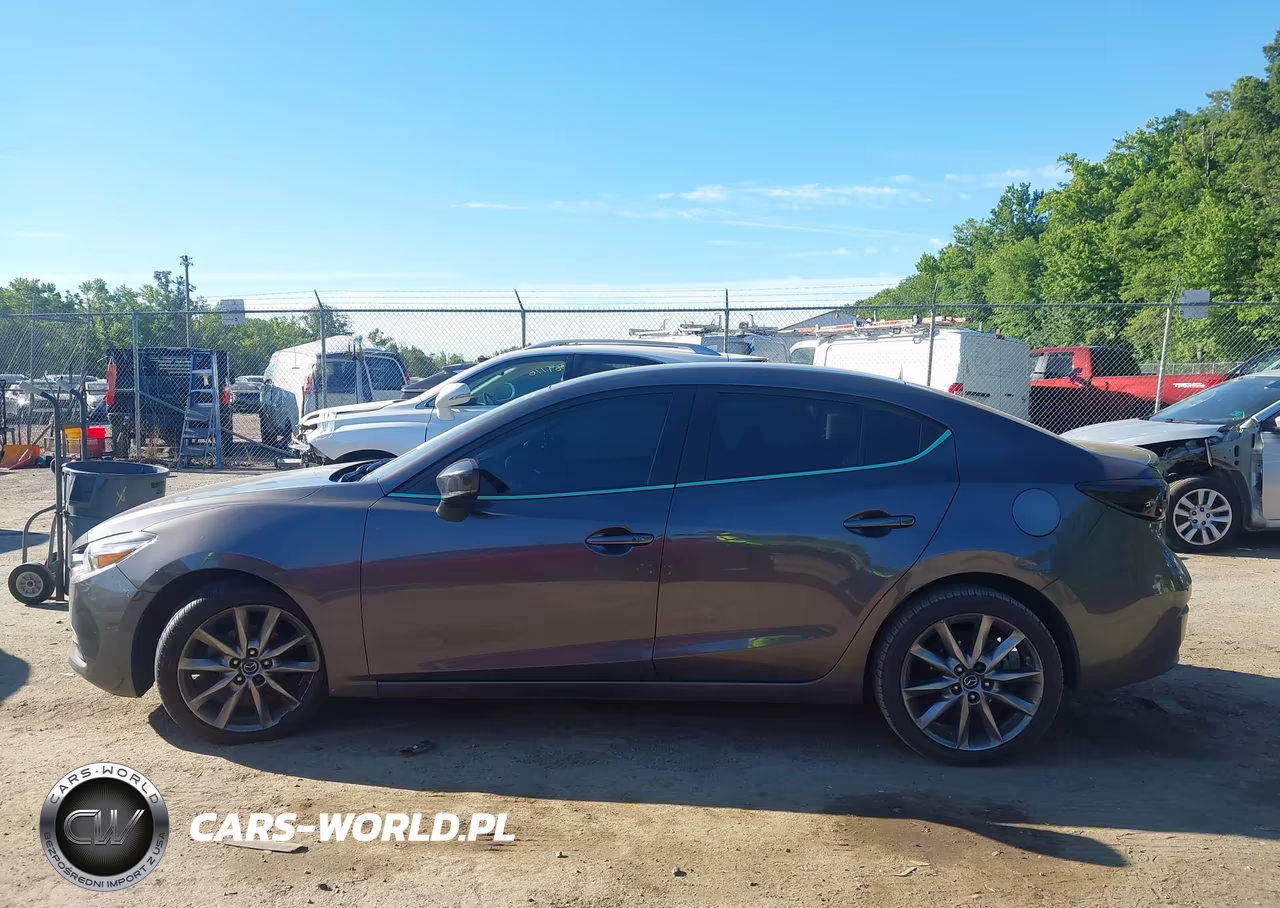 2018 Mazda Mazda3 Touring VIN:3MZBN1V37JM263147 - 14