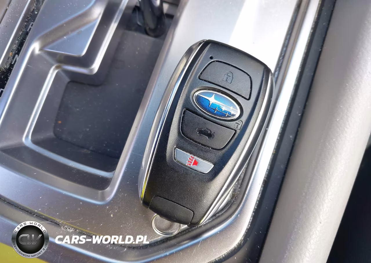2023 Subaru Forester Premium VIN:JF2SKAEC8PH462136 - 11