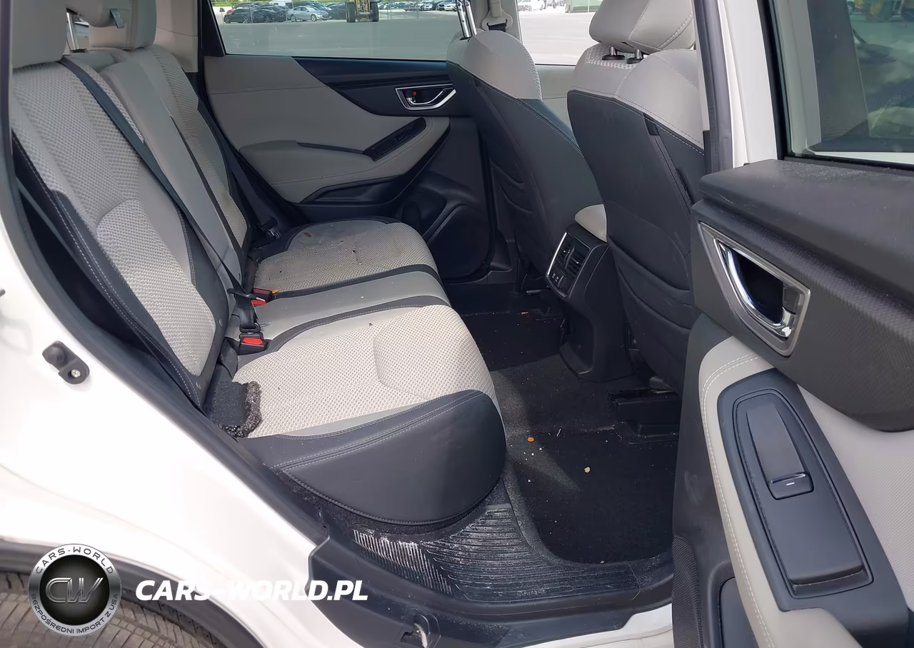 2023 Subaru Forester Premium VIN:JF2SKAEC8PH462136 - 8