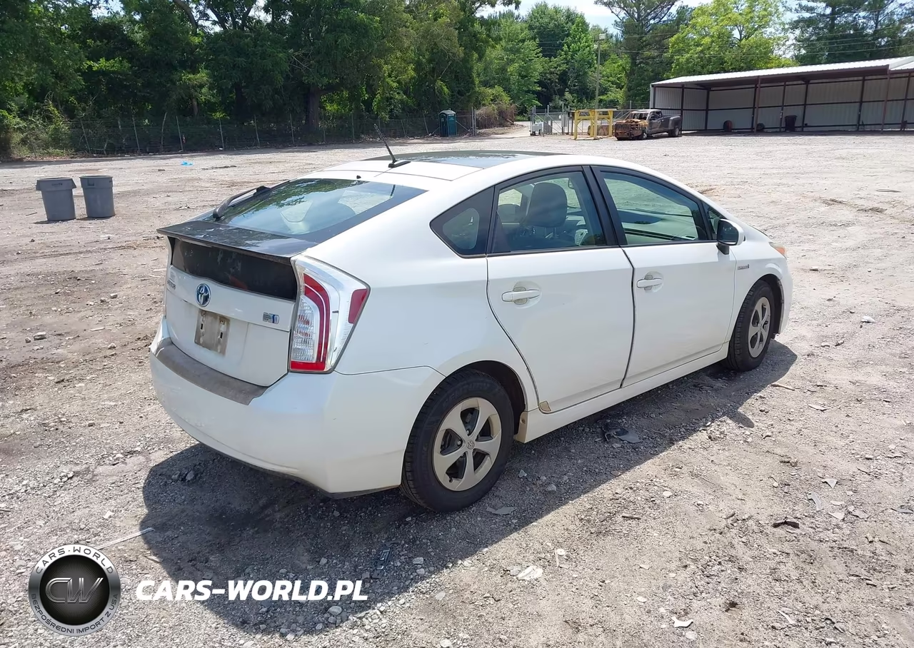 2014 Toyota Prius Four VIN:JTDKN3DU0E1801523 - 4