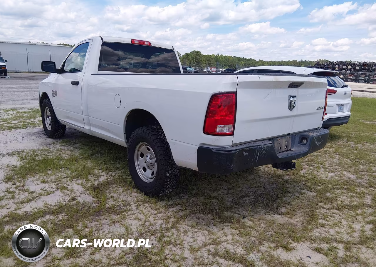 2020 Ram 1500 Classic Tradesman 4X4 8' Box VIN:3C6JR7DG2LG211136 - 3