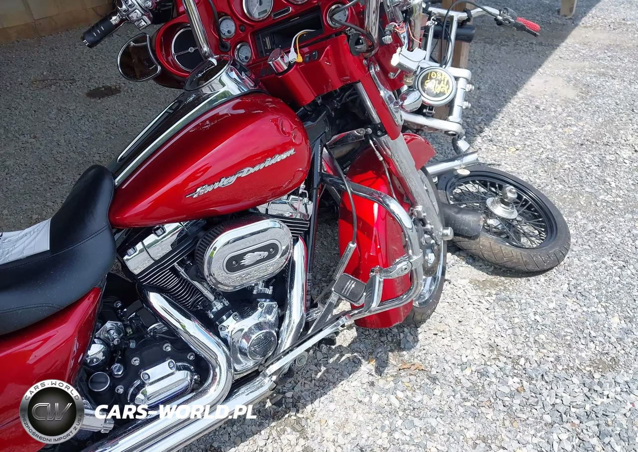 2013 Harley-Davidson Flhx Street Glide VIN:1HD1KBM17DB684566 - 19