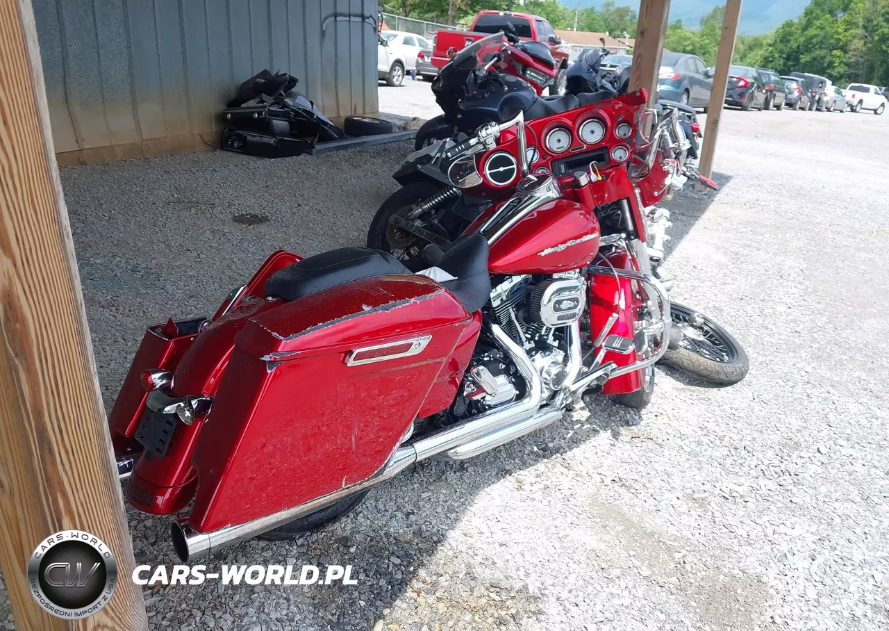 2013 Harley-Davidson Flhx Street Glide VIN:1HD1KBM17DB684566 - 4