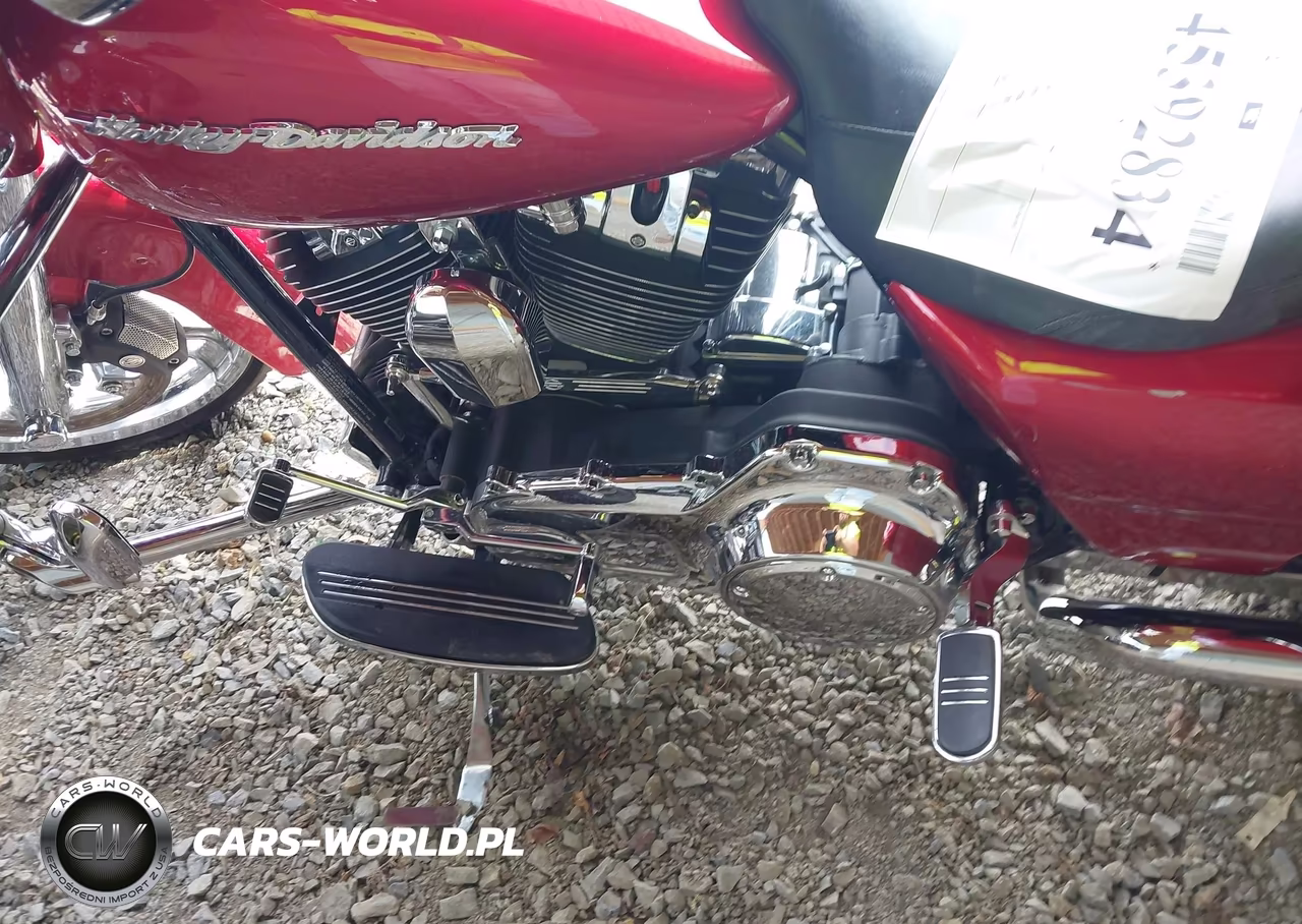 2013 Harley-Davidson Flhx Street Glide VIN:1HD1KBM17DB684566 - 9