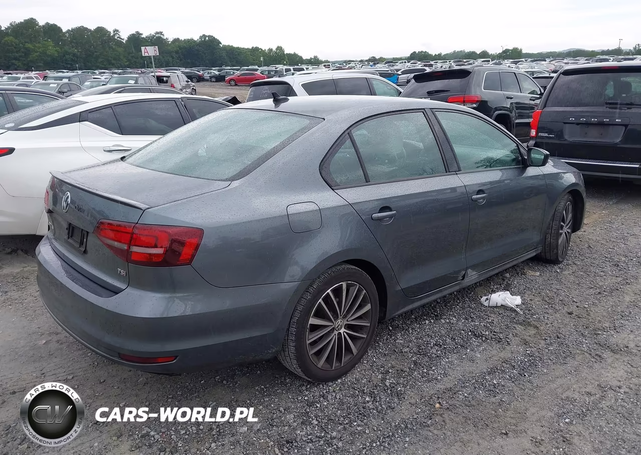 2016 Volkswagen Jetta 1.8T Sport VIN:3VWD17AJ7GM417943 - 4