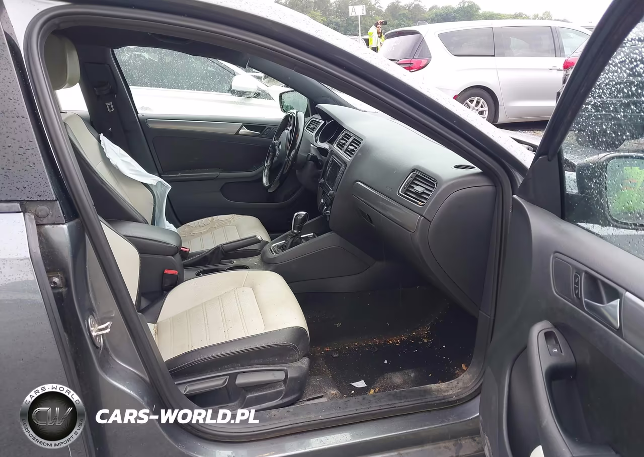2016 Volkswagen Jetta 1.8T Sport VIN:3VWD17AJ7GM417943 - 5