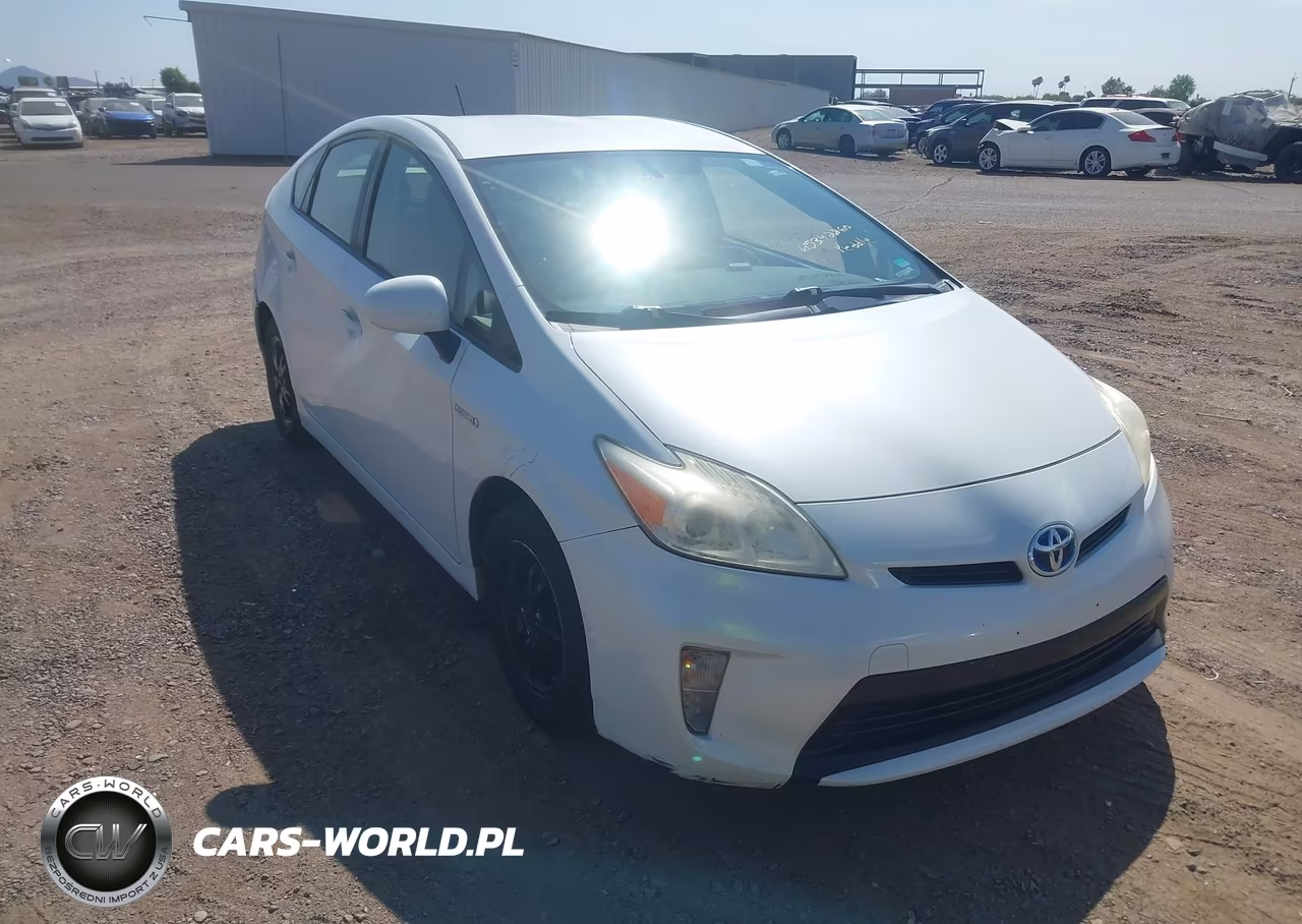 2015 Toyota Prius Two – zdjęcie 1 z 16
