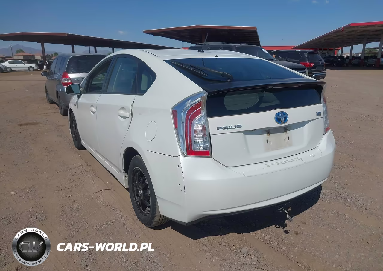 2015 Toyota Prius Two VIN:JTDKN3DU4F1862116 - 3
