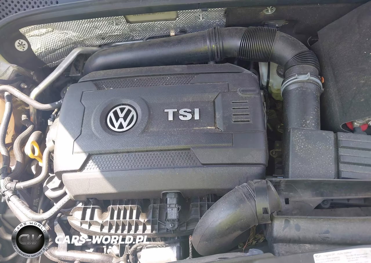 2015 Volkswagen Beetle 1.8T Classic VIN:3VW517AT6FM822440 - 10