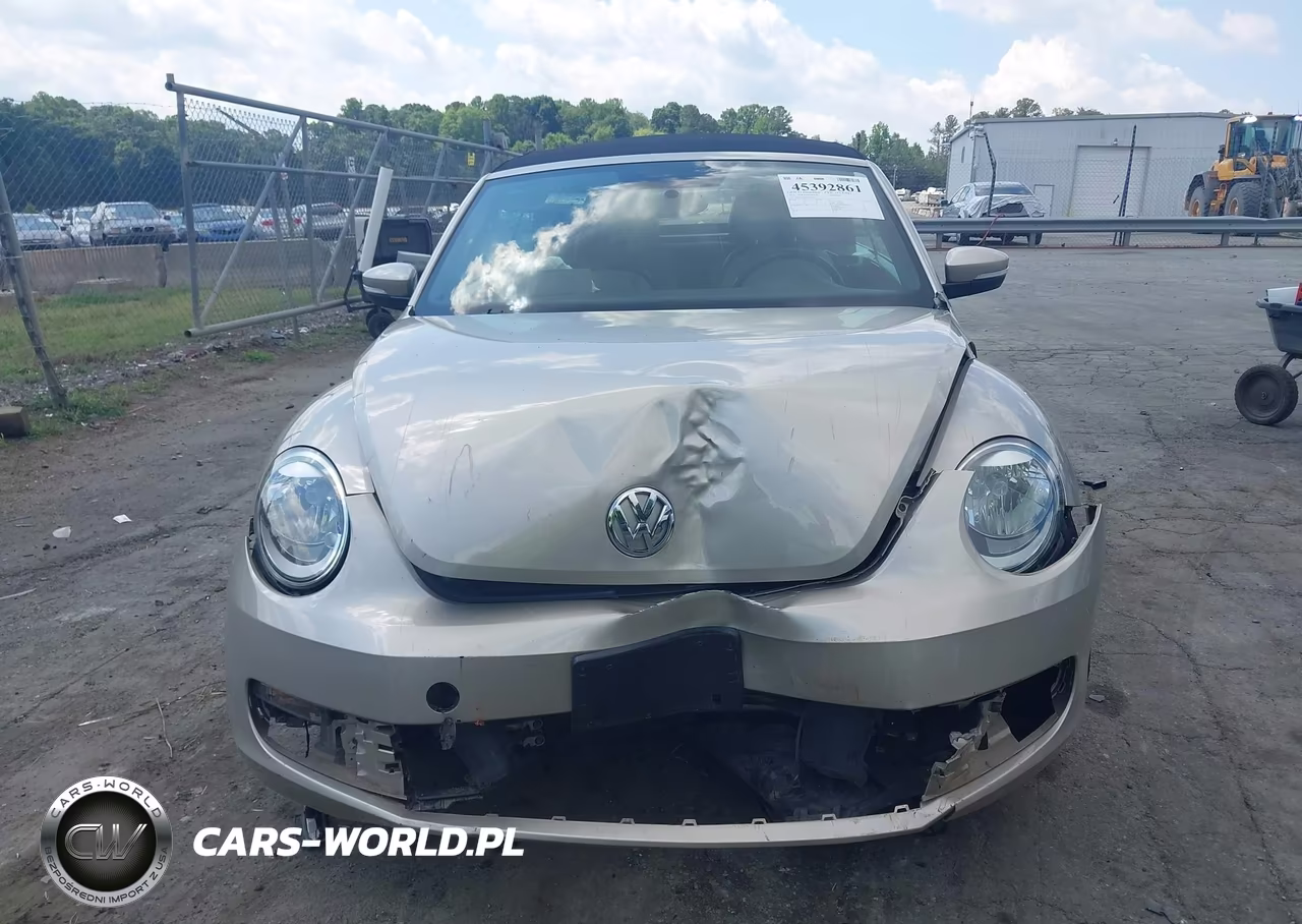 2015 Volkswagen Beetle 1.8T Classic VIN:3VW517AT6FM822440 - 12