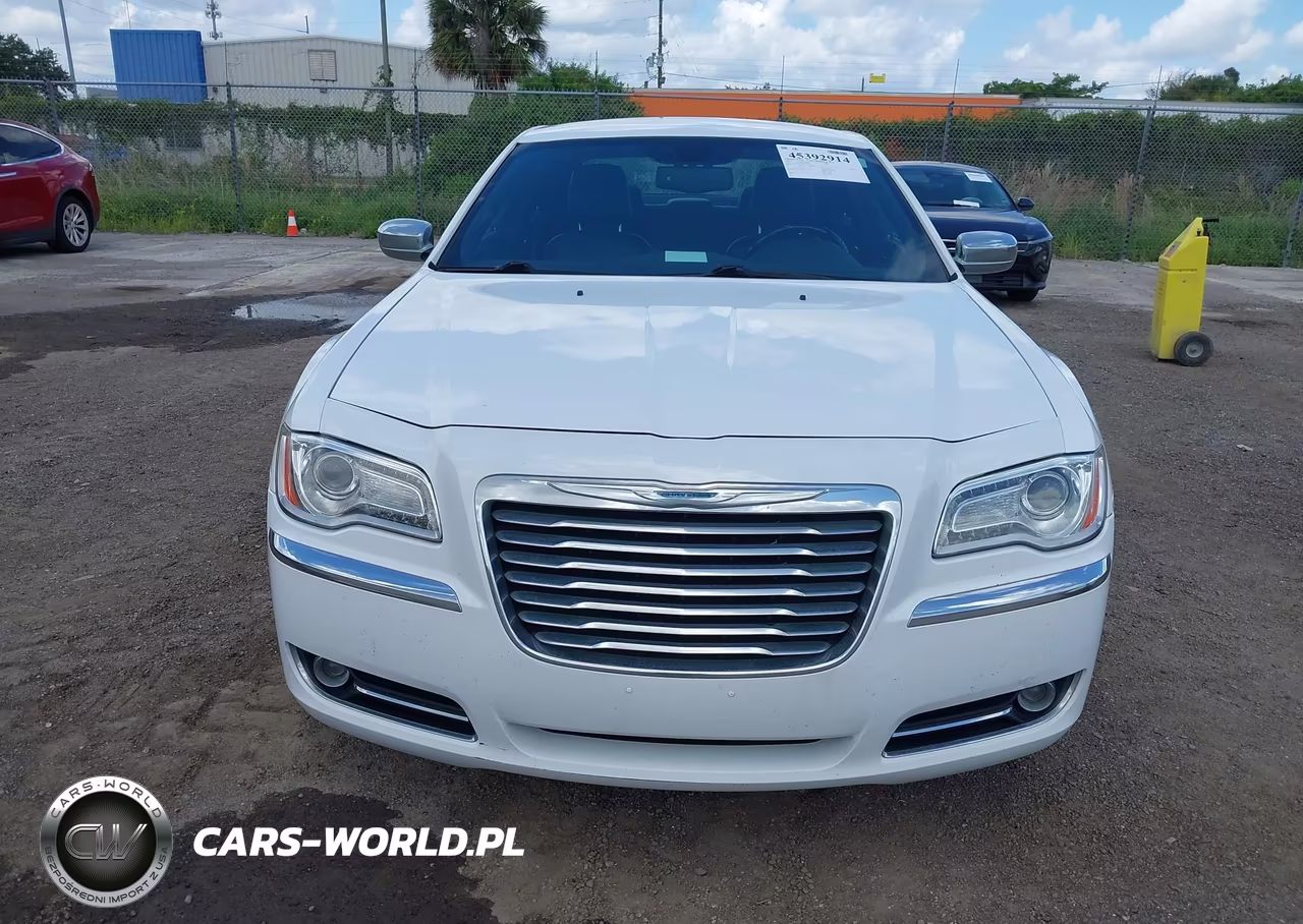 2013 Chrysler 300C Awd VIN:2C3CCAKG1DH645105 - 12
