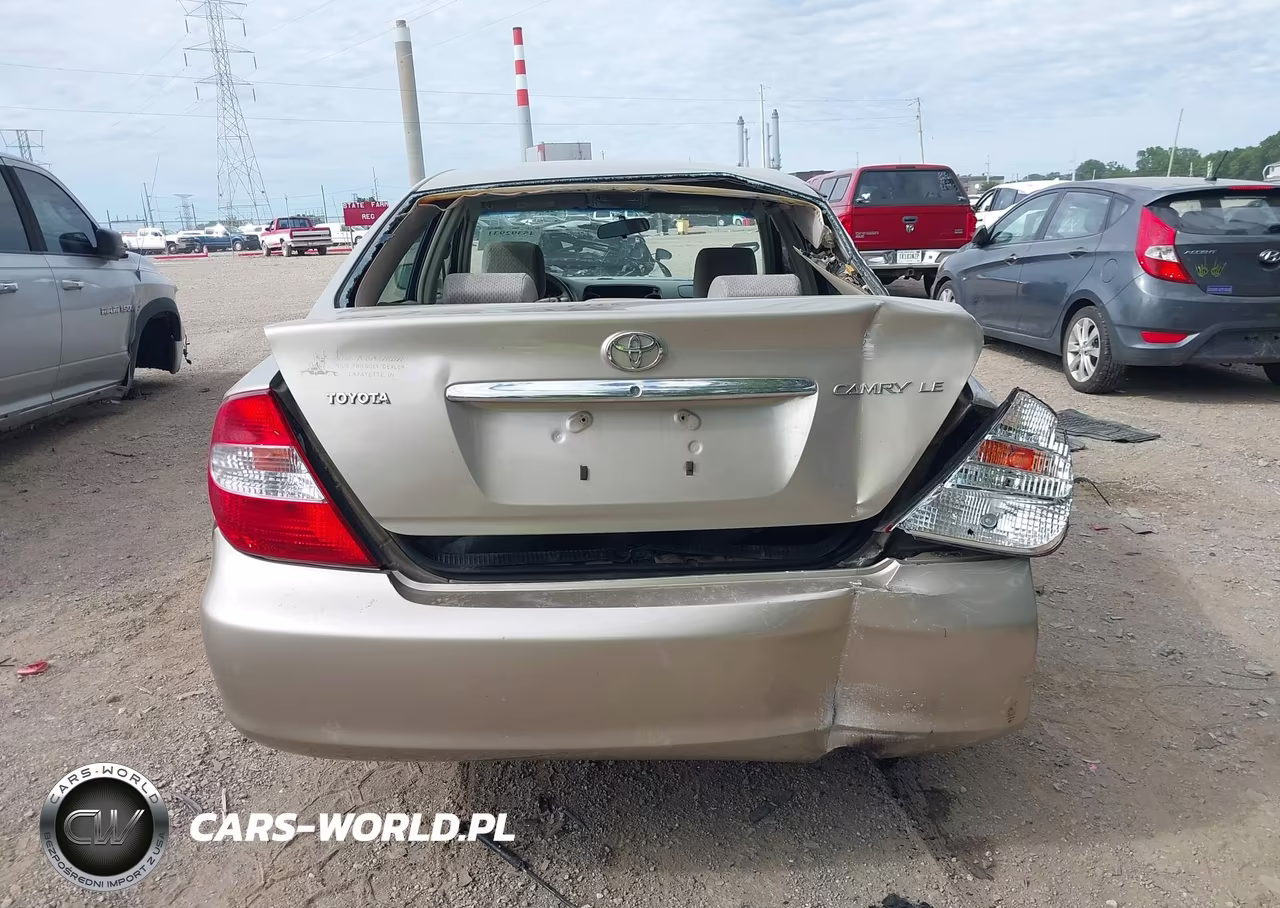2003 Toyota Camry Le VIN:4T1BE32K33U699515 - 17