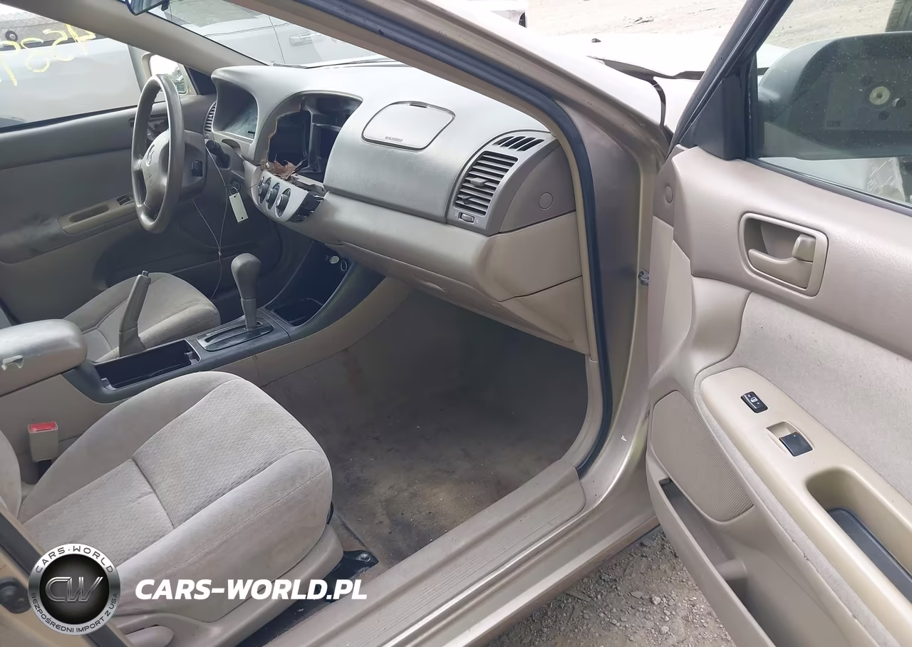 2003 Toyota Camry Le VIN:4T1BE32K33U699515 - 5