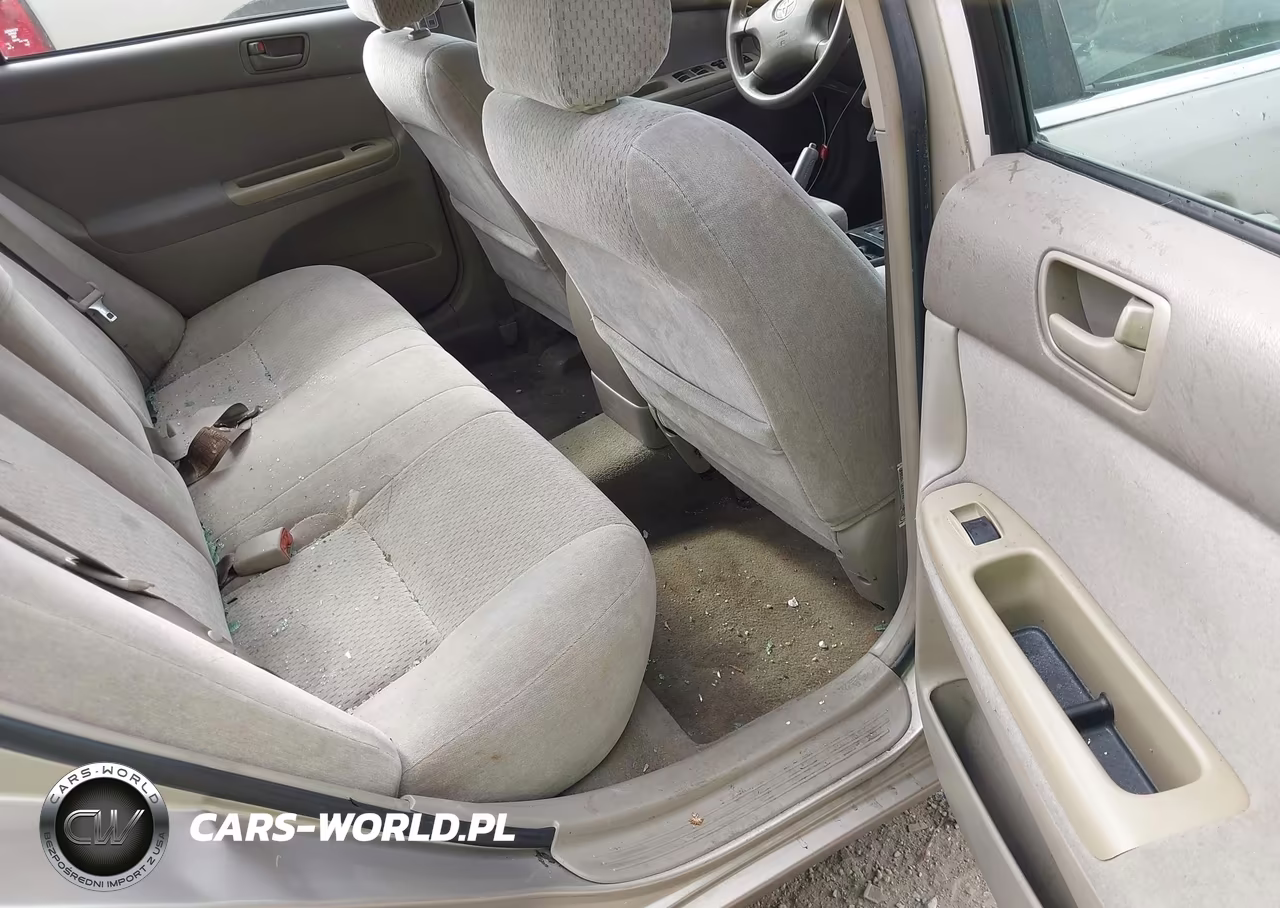 2003 Toyota Camry Le VIN:4T1BE32K33U699515 - 8
