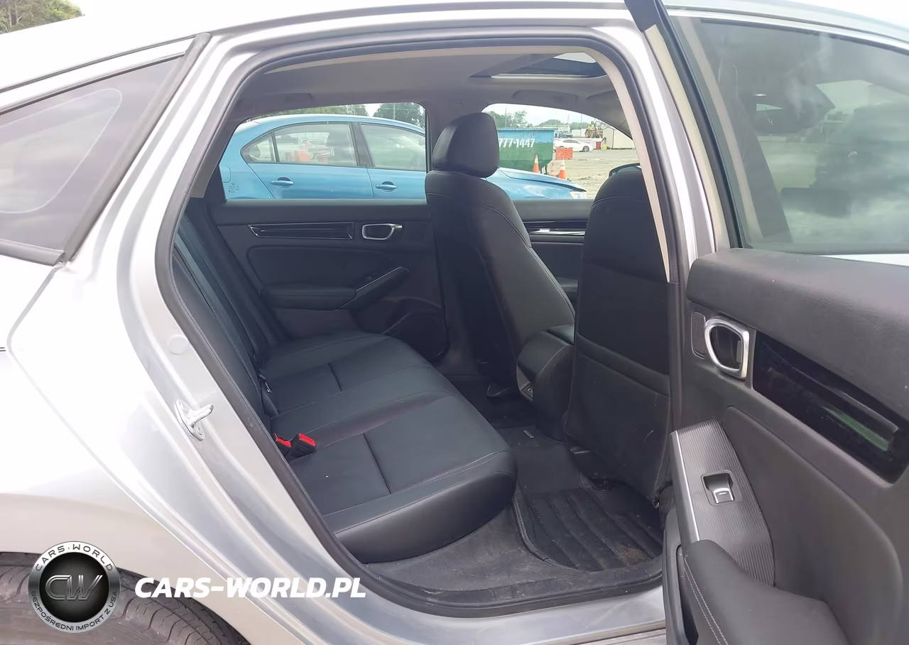 2024 Honda Civic Touring VIN:2HGFE1F9XRH303000 - 8