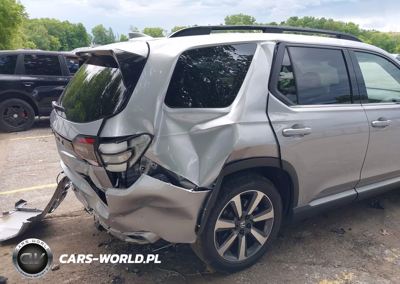 2025 Honda Pilot Touring VIN:5FNYG1H78SB167202 - 6