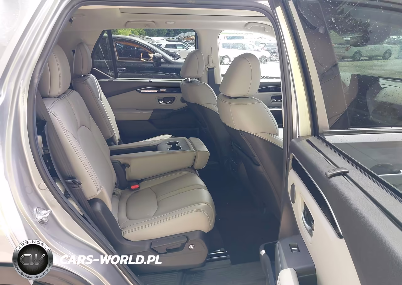 2025 Honda Pilot Touring VIN:5FNYG1H78SB167202 - 8