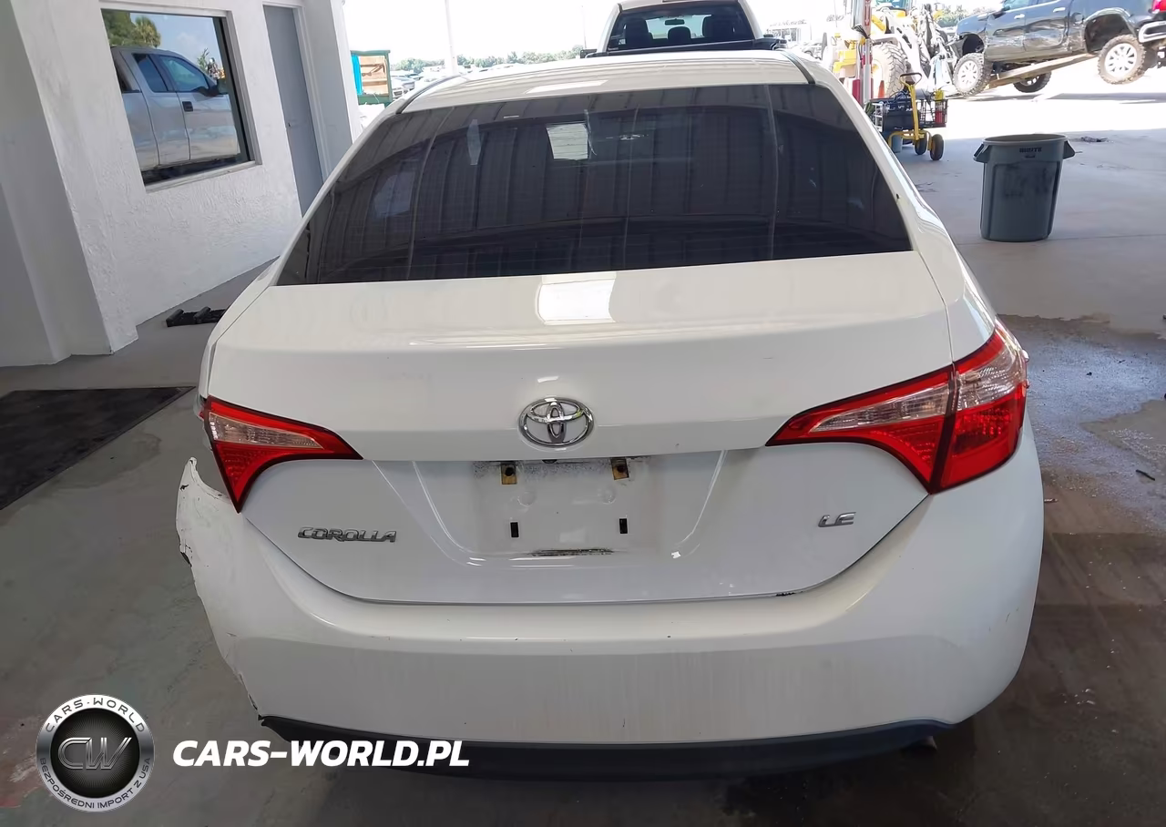 2018 Toyota Corolla Le VIN:2T1BURHE0JC086371 - 16