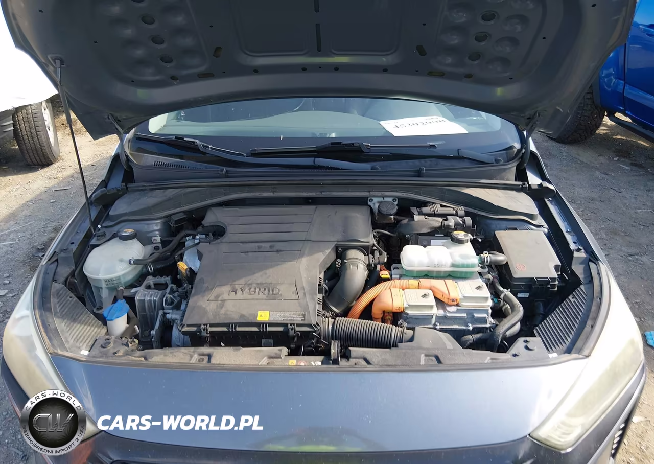 2018 Hyundai Ioniq Hybrid Blue VIN:KMHC65LC6JU076455 - 10